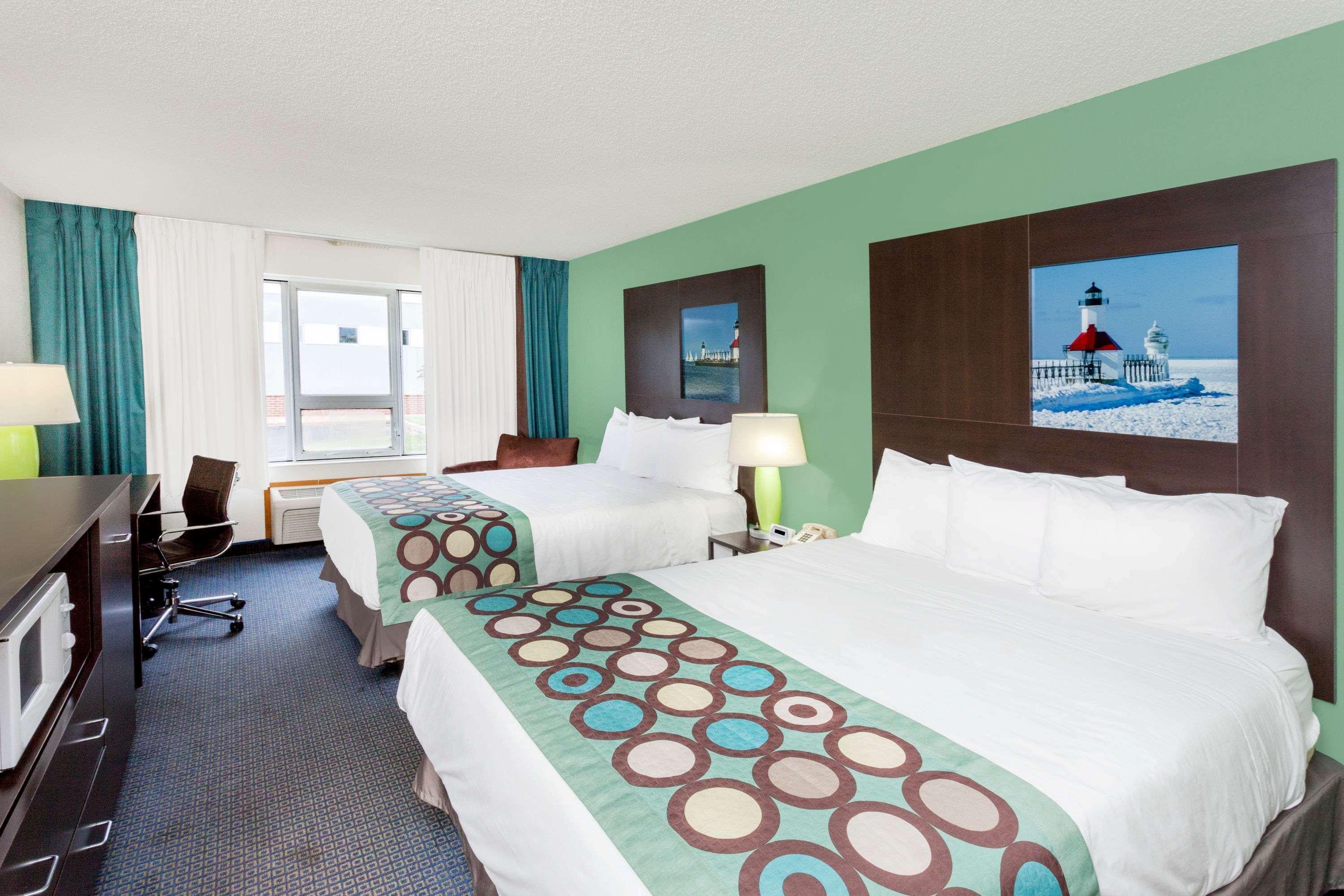 Super 8 By Wyndham Stevensville St Joseph Bagian luar foto